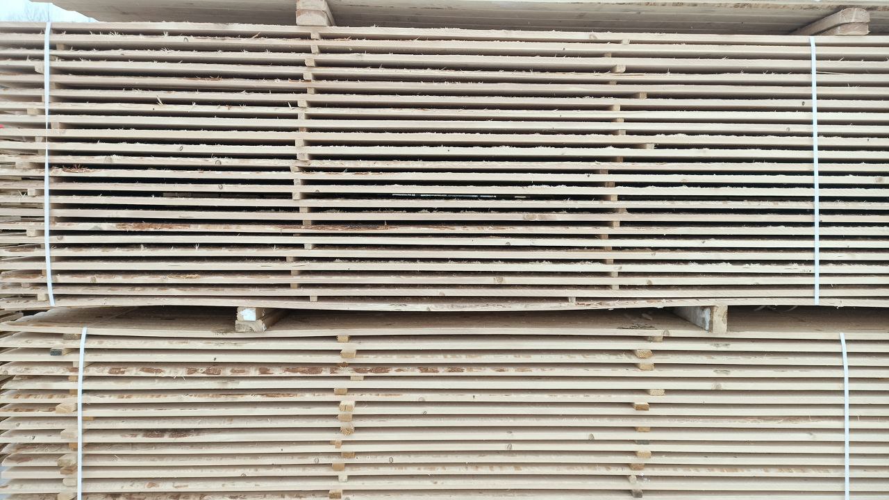 Доска обрезная естественной влажности сосна/ель 25х100х6000мм 3-4 сорт