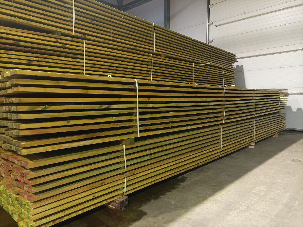 Доска обрезная естественной влажности сосна/ель 25х150х6000мм 1-2 сорт антисепт. ХМ-11