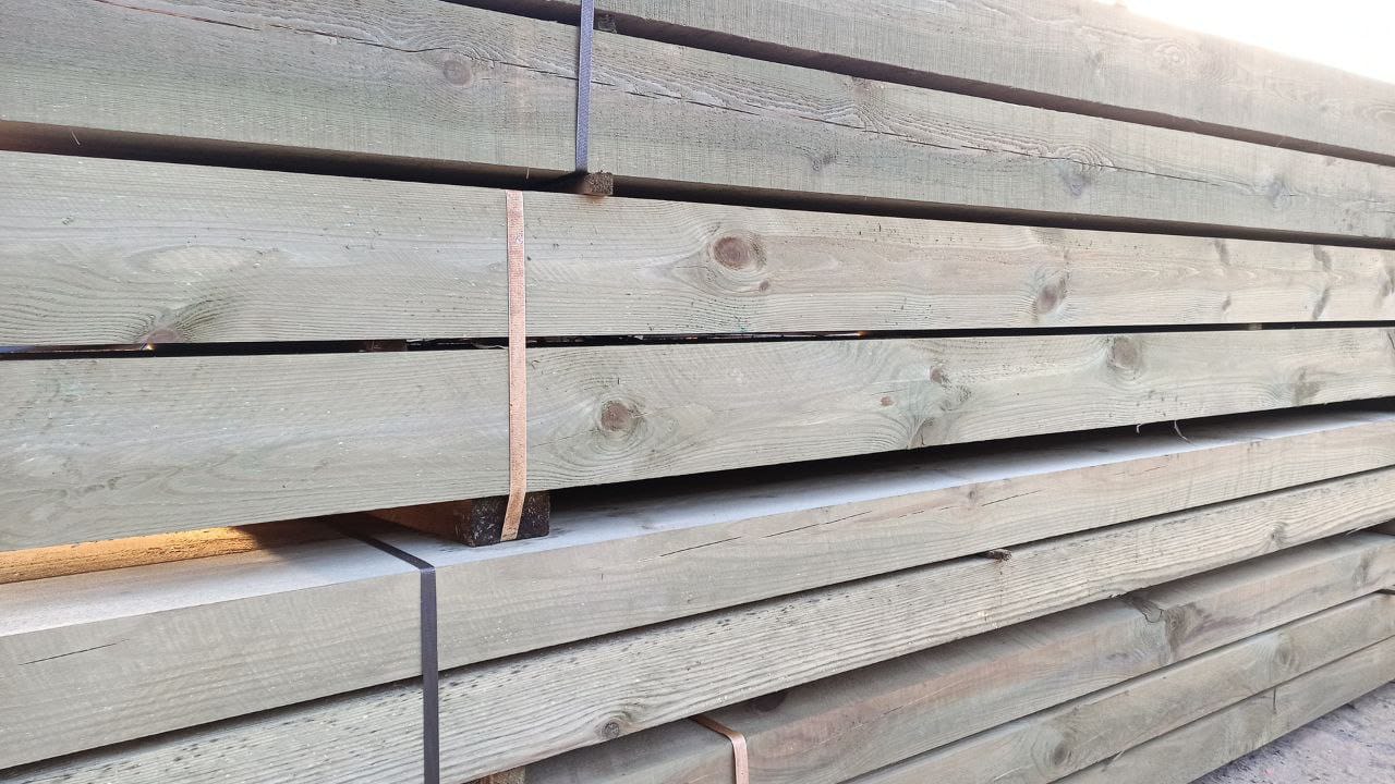 Брус обрезной естественной влажности сосна/ель 150х150х6000мм 1-2 сорт антисепт. ХМ-11